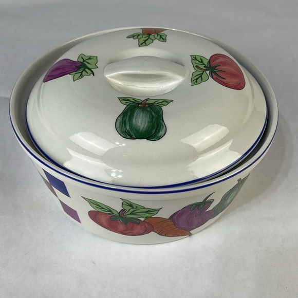 Verdura Hand Painted Veggie Motif Casserole Dish - Picture 2 of 16